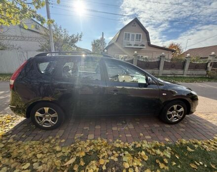 Хендай i30 2009 в Борисполе на Automoto.ua Черный Хендай i30, объемом двигателя 1.4 л и пробегом 146 тыс. км за 6800 $, фото 6 на Automoto.ua