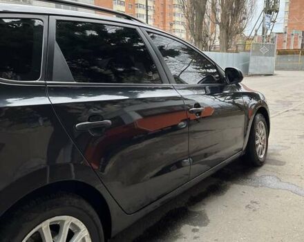 Черный Хендай i30, объемом двигателя 1.4 л и пробегом 174 тыс. км за 6000 $, фото 5 на Automoto.ua