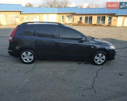 Черный Хендай i30, объемом двигателя 1.4 л и пробегом 158 тыс. км за 5600 $, фото 4 на Automoto.ua