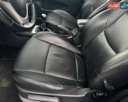 Черный Хендай i30, объемом двигателя 1.6 л и пробегом 187 тыс. км за 6900 $, фото 45 на Automoto.ua