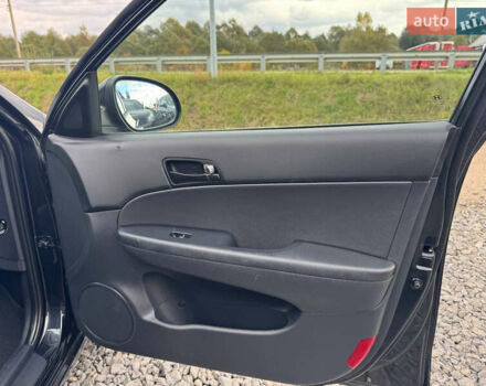 Черный Хендай i30, объемом двигателя 1.6 л и пробегом 187 тыс. км за 6900 $, фото 31 на Automoto.ua