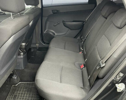 Черный Хендай i30, объемом двигателя 1.4 л и пробегом 228 тыс. км за 5800 $, фото 6 на Automoto.ua