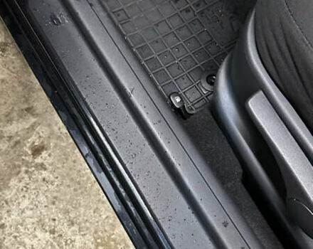 Черный Хендай i30, объемом двигателя 1.58 л и пробегом 243 тыс. км за 5500 $, фото 22 на Automoto.ua