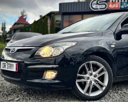 Черный Хендай i30, объемом двигателя 1.6 л и пробегом 187 тыс. км за 6900 $, фото 9 на Automoto.ua