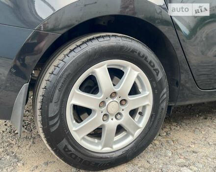 Чорний Хендай i30, об'ємом двигуна 1.59 л та пробігом 247 тис. км за 6250 $, фото 26 на Automoto.ua