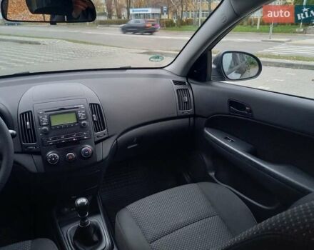 Черный Хендай i30, объемом двигателя 1.4 л и пробегом 216 тыс. км за 6300 $, фото 26 на Automoto.ua