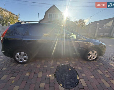 Хендай i30 2009 в Борисполе на Automoto.ua Черный Хендай i30, объемом двигателя 1.6 л и пробегом 229 тыс. км за 7000 $, фото 6 на Automoto.ua