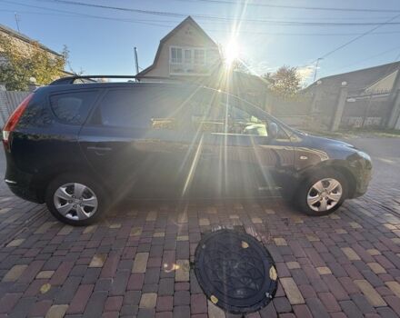 Хендай i30 2009 в Борисполе на Automoto.ua Черный Хендай i30, объемом двигателя 1.6 л и пробегом 229 тыс. км за 7000 $, фото 6 на Automoto.ua