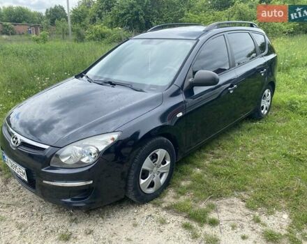 Черный Хендай i30, объемом двигателя 1.6 л и пробегом 253 тыс. км за 5000 $, фото 2 на Automoto.ua