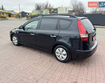 Черный Хендай i30, объемом двигателя 0 л и пробегом 149 тыс. км за 5899 $, фото 4 на Automoto.ua