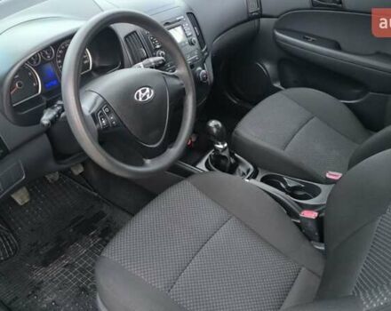 Черный Хендай i30, объемом двигателя 1.59 л и пробегом 245 тыс. км за 6990 $, фото 18 на Automoto.ua
