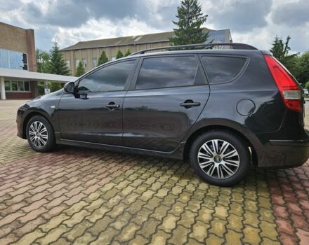 Черный Хендай i30, объемом двигателя 1.4 л и пробегом 157 тыс. км за 6700 $, фото 7 на Automoto.ua