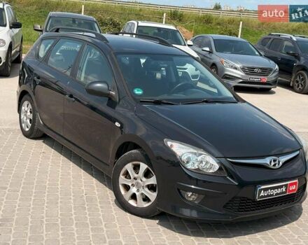 Черный Хендай i30, объемом двигателя 1.4 л и пробегом 223 тыс. км за 5300 $, фото 3 на Automoto.ua
