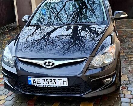 Черный Хендай i30, объемом двигателя 1.6 л и пробегом 212 тыс. км за 5800 $, фото 1 на Automoto.ua