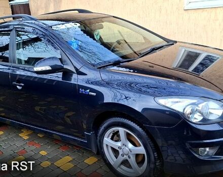 Черный Хендай i30, объемом двигателя 1.6 л и пробегом 212 тыс. км за 5800 $, фото 3 на Automoto.ua