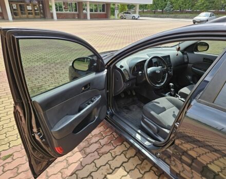 Черный Хендай i30, объемом двигателя 1.4 л и пробегом 157 тыс. км за 6700 $, фото 15 на Automoto.ua