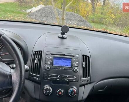 Хендай i30 2010 в Смеле на Automoto.ua Черный Хендай i30, объемом двигателя 1.58 л и пробегом 229 тыс. км за 6900 $, фото 12 на Automoto.ua