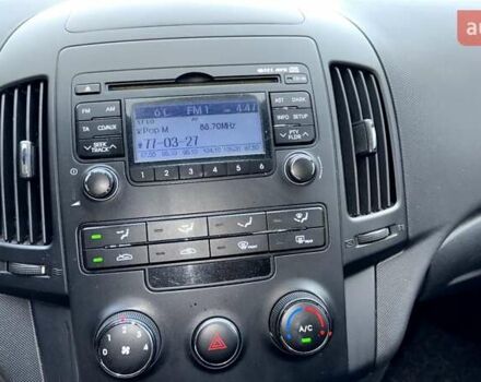 Черный Хендай i30, объемом двигателя 1.4 л и пробегом 145 тыс. км за 5999 $, фото 16 на Automoto.ua