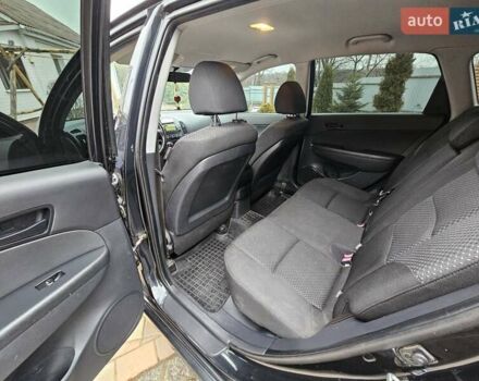 Черный Хендай i30, объемом двигателя 1.4 л и пробегом 154 тыс. км за 6700 $, фото 14 на Automoto.ua