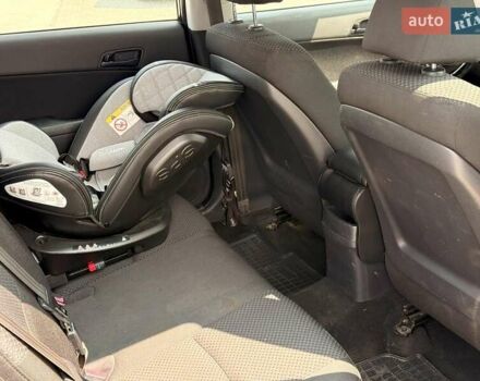 Черный Хендай i30, объемом двигателя 1.4 л и пробегом 223 тыс. км за 5300 $, фото 12 на Automoto.ua