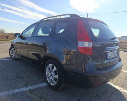 Черный Хендай i30, объемом двигателя 1.4 л и пробегом 237 тыс. км за 5600 $, фото 5 на Automoto.ua