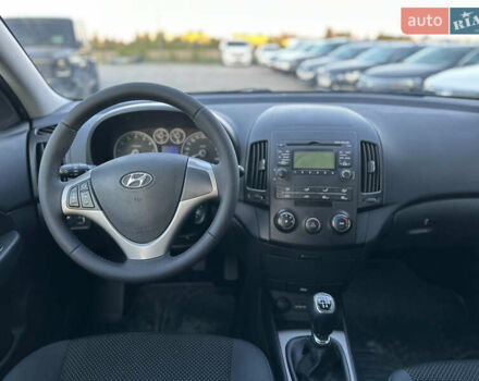 Черный Хендай i30, объемом двигателя 1.4 л и пробегом 162 тыс. км за 6450 $, фото 22 на Automoto.ua