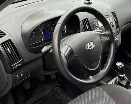 Хендай i30 2010 в Смеле на Automoto.ua Черный Хендай i30, объемом двигателя 1.58 л и пробегом 229 тыс. км за 6900 $, фото 18 на Automoto.ua
