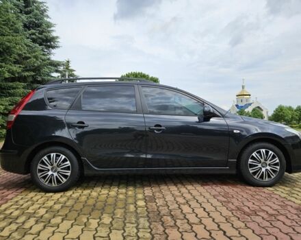 Черный Хендай i30, объемом двигателя 1.4 л и пробегом 157 тыс. км за 6700 $, фото 6 на Automoto.ua