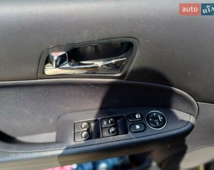 Черный Хендай i30, объемом двигателя 1.58 л и пробегом 330 тыс. км за 6100 $, фото 11 на Automoto.ua