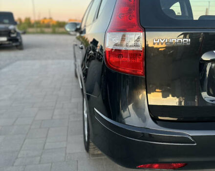 Черный Хендай i30, объемом двигателя 1.4 л и пробегом 162 тыс. км за 6450 $, фото 16 на Automoto.ua