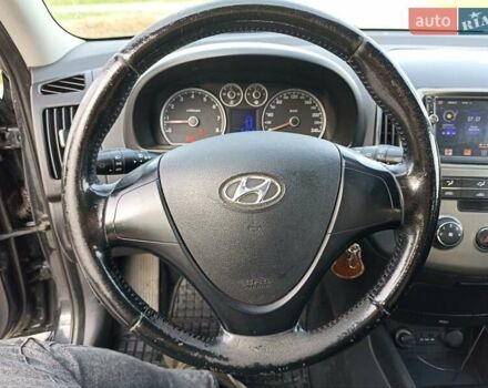 Чорний Хендай i30, об'ємом двигуна 1.4 л та пробігом 225 тис. км за 4800 $, фото 10 на Automoto.ua