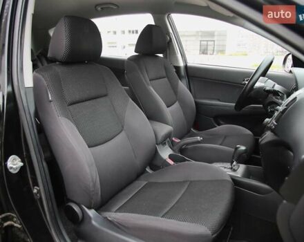 Чорний Хендай i30, об'ємом двигуна 1.59 л та пробігом 177 тис. км за 8300 $, фото 9 на Automoto.ua