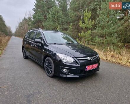 Черный Хендай i30, объемом двигателя 1.6 л и пробегом 232 тыс. км за 7000 $, фото 4 на Automoto.ua