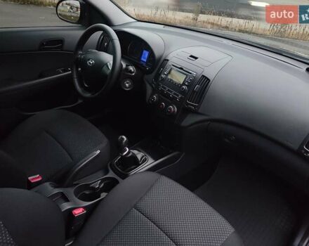 Черный Хендай i30, объемом двигателя 1.59 л и пробегом 72 тыс. км за 8500 $, фото 13 на Automoto.ua