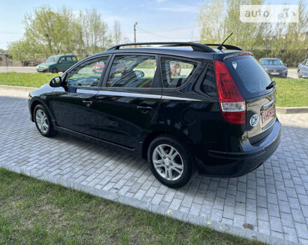 Чорний Хендай i30, об'ємом двигуна 1.6 л та пробігом 105 тис. км за 9500 $, фото 12 на Automoto.ua