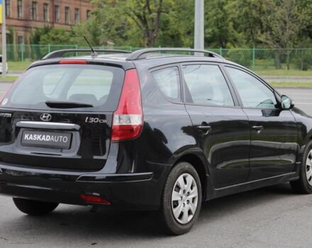 Чорний Хендай i30, об'ємом двигуна 1.6 л та пробігом 177 тис. км за 8300 $, фото 3 на Automoto.ua