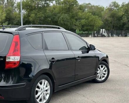 Черный Хендай i30, объемом двигателя 1.4 л и пробегом 137 тыс. км за 7500 $, фото 14 на Automoto.ua
