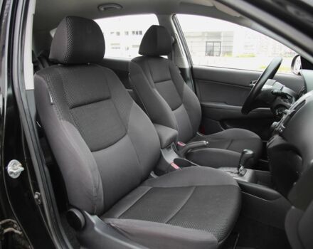 Чорний Хендай i30, об'ємом двигуна 1.6 л та пробігом 177 тис. км за 8300 $, фото 9 на Automoto.ua