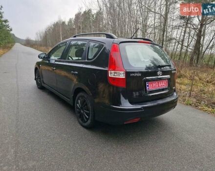 Черный Хендай i30, объемом двигателя 1.6 л и пробегом 232 тыс. км за 7000 $, фото 9 на Automoto.ua