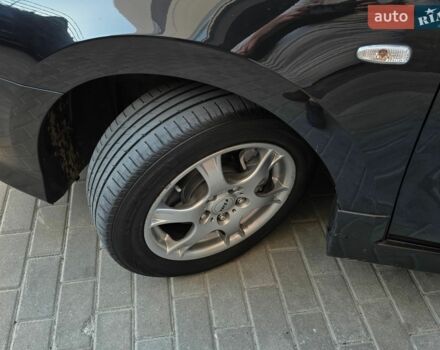 Черный Хендай i30, объемом двигателя 1.6 л и пробегом 190 тыс. км за 7099 $, фото 17 на Automoto.ua