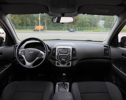 Чорний Хендай i30, об'ємом двигуна 1.6 л та пробігом 177 тис. км за 8300 $, фото 10 на Automoto.ua