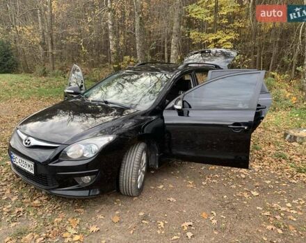 Черный Хендай i30, объемом двигателя 1.58 л и пробегом 235 тыс. км за 6700 $, фото 12 на Automoto.ua