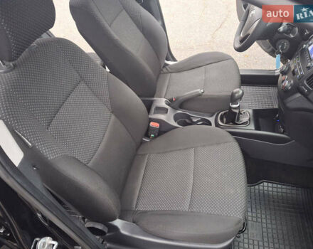Чорний Хендай i30, об'ємом двигуна 1.4 л та пробігом 209 тис. км за 6850 $, фото 26 на Automoto.ua