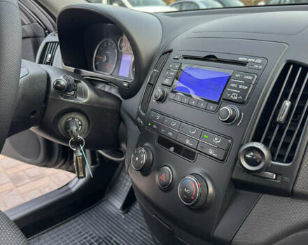 Черный Хендай i30, объемом двигателя 1.4 л и пробегом 210 тыс. км за 6750 $, фото 38 на Automoto.ua