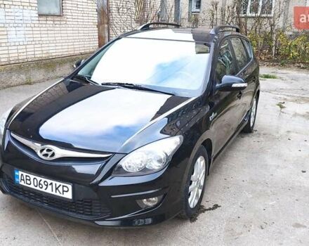 Черный Хендай i30, объемом двигателя 1.4 л и пробегом 275 тыс. км за 6000 $, фото 4 на Automoto.ua