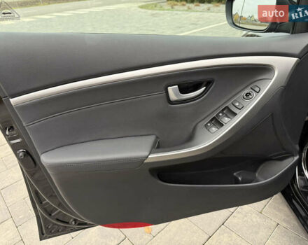 Чорний Хендай i30, об'ємом двигуна 1.6 л та пробігом 202 тис. км за 12500 $, фото 13 на Automoto.ua