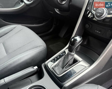 Чорний Хендай i30, об'ємом двигуна 1.6 л та пробігом 202 тис. км за 12500 $, фото 22 на Automoto.ua