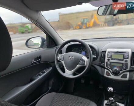 Хендай i30 2012 в Виннице на Automoto.ua Черный Хендай i30, объемом двигателя 1.4 л и пробегом 275 тыс. км за 6100 $, фото 33 на Automoto.ua