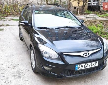 Черный Хендай i30, объемом двигателя 1.4 л и пробегом 275 тыс. км за 6000 $, фото 3 на Automoto.ua