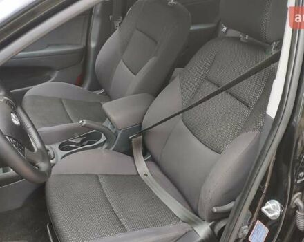 Черный Хендай i30, объемом двигателя 1.4 л и пробегом 275 тыс. км за 6000 $, фото 27 на Automoto.ua